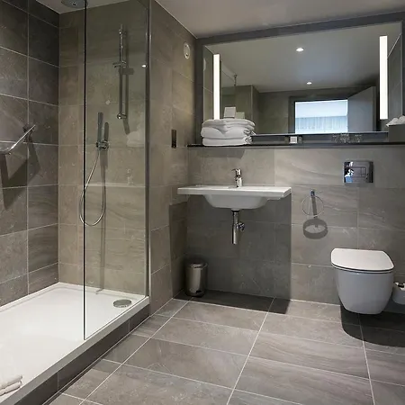Отель Maldron South Mall 4*