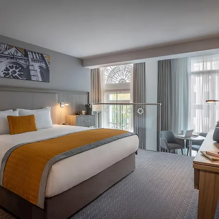 Maldron South Mall 4*