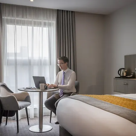 Hotel Maldron South Mall 4*
