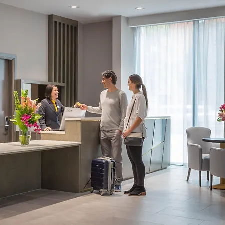 Maldron South Mall 4*