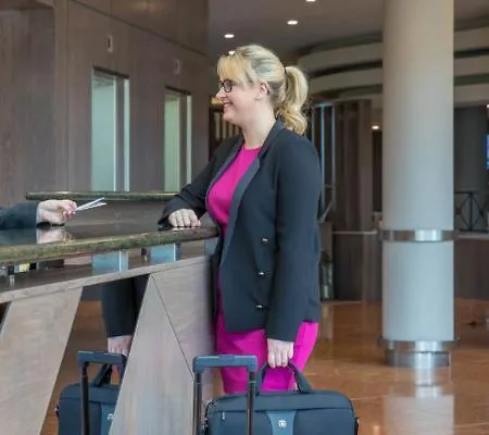 Maldron South Mall 4*