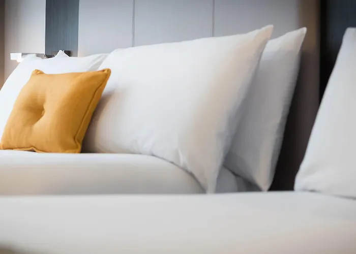 Maldron South Mall 4*