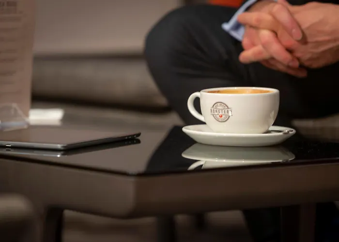 호텔 Maldron South Mall 4*