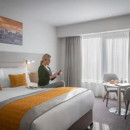 Hotel Maldron South Mall 4*